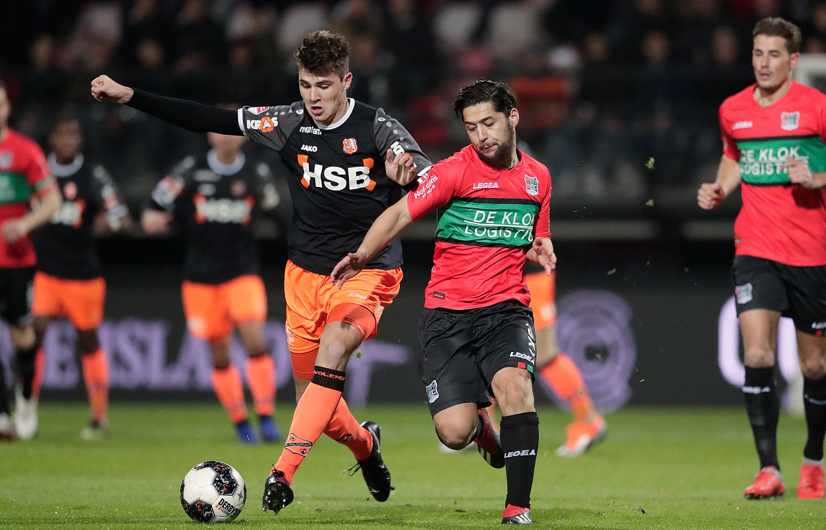 顺理成章地 顺理成章地