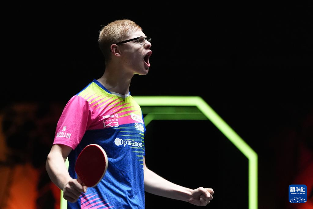 把边路传中 把边路传中